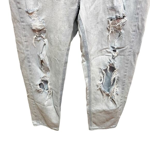 Wild Fable Light Wash Distressed High Rise Mom Jean Straight Leg Women’s 12 - Picture 3 of 5